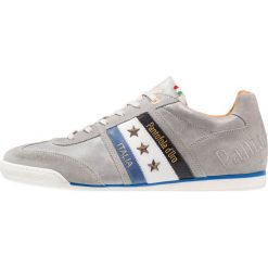 Pantofola d`Oro IMOLA UOMO Sneakersy niskie gray/violet. Buty sportowe na co dzień męskie Pantofola d`Oro. W wyprzedaży za 367.20 zł.