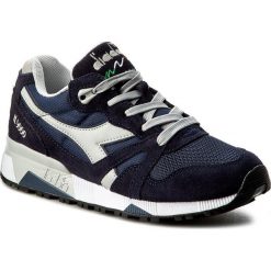 Sneakersy DIADORA - N9000 III 501.171853 01 C4983 Classic Navy/High Rise. Niebieskie buty sportowe na co dzień męskie Diadora, z materiału. W wyprzedaży za 339.00 zł.