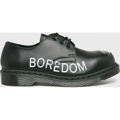Dr Martens - Półbuty X Sex Pistols. Codzienne półbuty męskie marki Dr. Martens. W wyprzedaży za 599.90 zł.