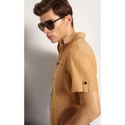 KOSZULA KRÓTKI RĘKAW MĘSKA SLIM FIT. Koszule męskie marki TOP SECRET. W wyprzedaży za 39.99 zł.