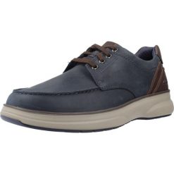 Buty CLARKS MULLAN MOC Niebieski. Niebieskie buty trekkingowe męskie Clarks, bez wzorów, ze skóry, sportowe, bez obcasa, bez zapięcia. Za 573.85 zł.