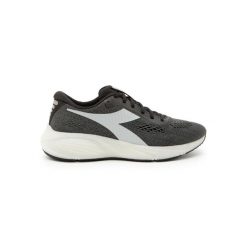 Buty biegowe męskie DIADORA FRECCIA. Czarne buty do biegania męskie Diadora, bez wzorów, bez zapięcia. Za 199.99 zł.