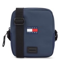 Saszetka Tommy Jeans. Niebieskie saszetki męskie Tommy Jeans, bez wzorów, z jeansu, małe. Za 159.99 zł.