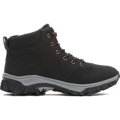 Czarne Trapery Delegation. Buty zimowe męskie marki Born2be. Za 59.99 zł.