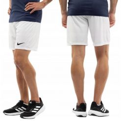 Spodenki treningowe męskie Nike Dry Park III. Białe spodnie na co dzień męskie Nike, bez wzorów, ze skóry, sportowe. Za 58.99 zł.