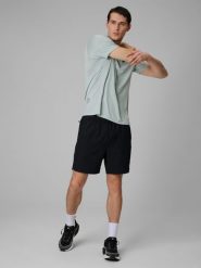 4F Spodenki treningowe szybkoschnące męskie - czarne M. Czarne szorty sportowe męskie 4f, bez wzorów, ze skóry, sportowe. Za 149.99 zł.