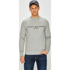 Tommy Hilfiger - Bluza. Szare bluzy nierozpinane męskie Tommy Hilfiger, z aplikacjami, z bawełny. Za 399.90 zł.
