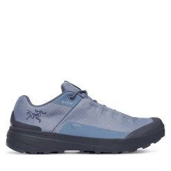 Trekkingi Arc'teryx. Szare buty trekkingowe męskie Arc'teryx, bez wzorów, z gore-texu, bez zapięcia, trekkingowe, gore-tex. Za 849.99 zł.