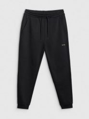 4F Spodnie dresowe joggery męskie 4F x Robert Lewandowski - czarne L. Czarne długie spodnie sportowe męskie 4f, z aplikacjami, z dresówki, na fitness i siłownię. Za 189.99 zł.