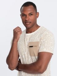 Bawełniany męski t-shirt z literowym printem i kieszonką – kremowo-brązowy V1 - Rozmiar: S. Brązowe t-shirty męskie Ombre Clothing, m, bez wzorów, z bawełny, bez kołnierzyka, bez ramiączek. W wyprzedaży za 24.99 zł.