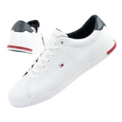 Buty sportowe męskie trampki Tommy Hilfiger Essential skóra. Białe trampki męskie Tommy Hilfiger, bez wzorów, ze skóry, sportowe, bez zapięcia. Za 395.00 zł.