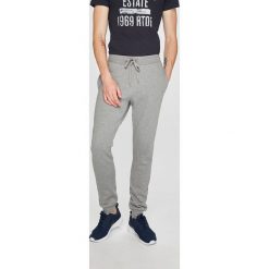 Trussardi Jeans - Spodnie. Spodnie na co dzień męskie marki TRUSSARDI JEANS. W wyprzedaży za 219.90 zł.