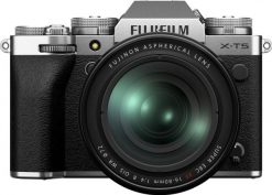 Aparat Fujifilm X-T5 srebrny + XF 16-80mm f/4.0 OIS R WR (16782600). Bezlusterkowce Fujifilm. Za 10,813.99 zł.