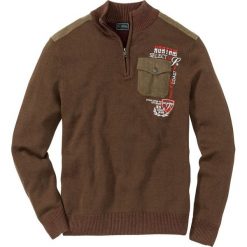 Sweter ze stójką bonprix brązowy. Swetry męskie marki bonprix. Za 79.99 zł.