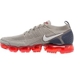 Nike Performance AIR VAPORMAX FLYKNIT 2 Obuwie do biegania treningowe dark stucco/grey fog/obsidian/habanero red. Buty treningowe męskie marki Nike Performance. Za 879.00 zł.