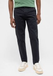 Męskie Spodnie Jeansowe Mustang Style Daytona Chino Black Beauty 1016357 4185. Czarne eleganckie spodnie męskie Mustang, bez wzorów, z jeansu. Za 219.99 zł.