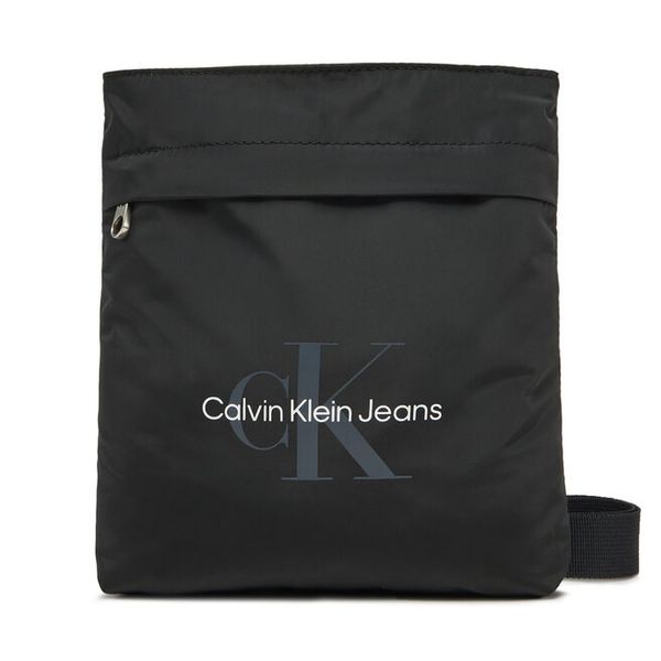 Saszetka Calvin Klein Jeans. Czarne saszetki męskie Calvin Klein Jeans, bez wzorów, z jeansu, małe. Za 129.99 zł.