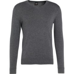 BOSS CASUAL AKYVIS Sweter medium grey. Kardigany męskie marki BOSS CASUAL. W wyprzedaży za 350.35 zł.