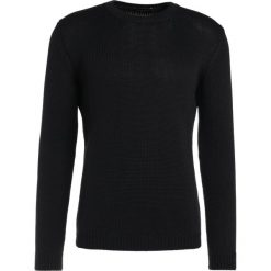 Roberto Collina Sweter black. Swetry męskie marki Roberto Collina. W wyprzedaży za 461.45 zł.