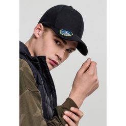 Czapka Flexfit 110 Pique. Czarne czapki męskie FLEXFIT, bez wzorów. Za 140.00 zł.
