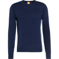 BOSS CASUAL Sweter dark blue. Niebieskie kardigany męskie marki BOSS CASUAL, z bawełny. W wyprzedaży za 343.20 zł.