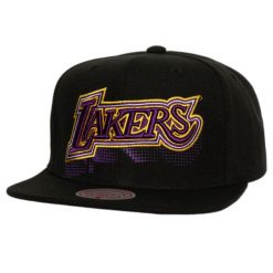 Czapka typu snapback Mitchell & Ness Big Face 7.0 Los Angeles Lakers. Czarne czapki męskie Mitchell & Ness, bez wzorów. Za 206.50 zł.