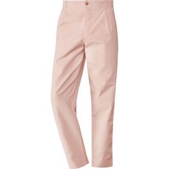 Folk ASSEMBLY PANT Spodnie materiałowe plaster pink. Spodnie na co dzień męskie marki Folk. Za 559.00 zł.