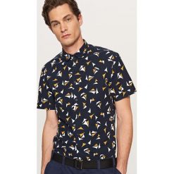 Wzorzysta koszula regular fit - Granatowy. Koszule męskie marki Reserved. Za 69.99 zł.