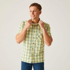 Mindano VIII męska koszula z krótkim rękawem. Zielone koszule męskie Regatta, m, bez wzorów, bez kołnierzyka, bez ramiączek. W wyprzedaży za 117.05 zł.