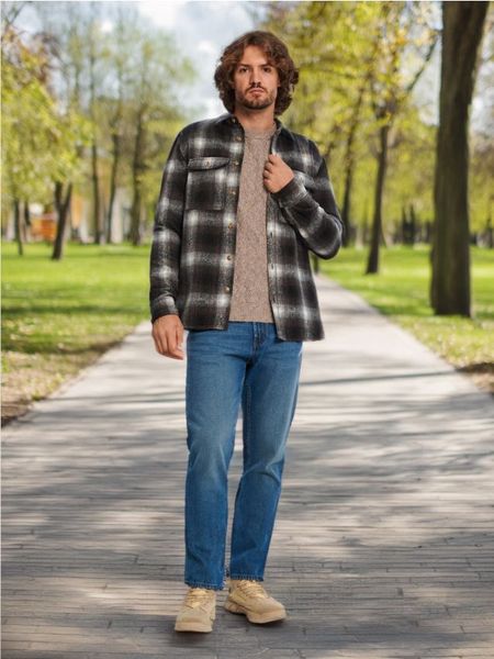 Koszula comfort fit - czarny. Czarne koszule męskie Sinsay, l, bez wzorów, bez kołnierzyka, bez ramiączek. W wyprzedaży za 59.99 zł.