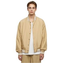 Kurtka Urban Classics College. Brązowe kurtki męskie Urban Classics, m, bez wzorów, bez ramiączek, bez kaptura. Za 237.00 zł.