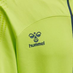 Kurtka błyskawiczna Hummel hmlLEAD poly. Zielone kurtki męskie HUMMEL, m, bez wzorów, sportowe, bez ramiączek, bez kaptura. W wyprzedaży za 220.30 zł.
