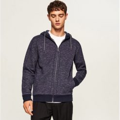 Bluza z kapturem - Granatowy. Bluzy nierozpinane męskie marki Reserved. W wyprzedaży za 69.99 zł.