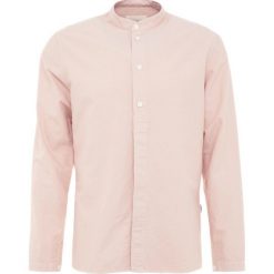 Folk HALF PLACKET GRANDAD Koszula plaster pink. Koszule męskie marki Folk. Za 629.00 zł.