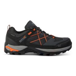Buty turystyczne męskie Samaris III Low. Brązowe buty trekkingowe męskie Regatta, bez wzorów, sportowe, bez obcasa, bez zapięcia. W wyprzedaży za 362.75 zł.