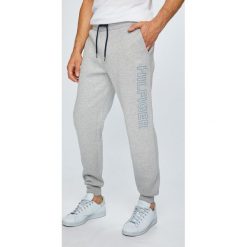 Tommy Hilfiger - Spodnie. Długie spodnie sportowe męskie marki Tommy Hilfiger. W wyprzedaży za 279.90 zł.