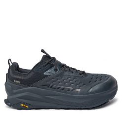 Trekkingi Altra. Czarne buty trekkingowe męskie Altra, bez wzorów, sportowe, bez obcasa, bez zapięcia. Za 809.99 zł.