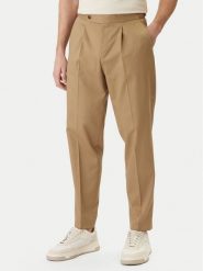 BOSS Spodnie materiałowe 50556704 Khaki Regular Fit. Brązowe spodnie na co dzień męskie Boss, bez wzorów, z bawełny. Za 899.99 zł.