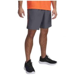Spodenki treningowe męskie Under Armour Woven Wordmark. Szare szorty sportowe męskie Under Armour, bez wzorów, sportowe. Za 111.41 zł.