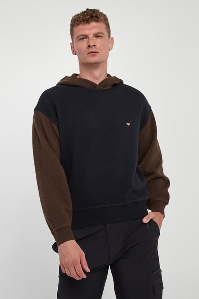 Sweter męski z wełny EMPORIO ARMANI. Swetry męskie Emporio Armani, bez wzorów, z wełny, bez kołnierzyka, bez ramiączek. Za 1,449.00 zł.