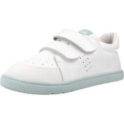 Buty TITANITOS L540 IKER Niebieski. Niebieskie buty trekkingowe męskie TITANITOS, bez wzorów, ze skóry, bez zapięcia, trekkingowe. Za 244.99 zł.