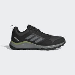 Buty Tracerocker 2.0 Trail Running. Czarne buty do biegania męskie ADIDAS, bez wzorów, z materiału, bez zapięcia, do biegania. Za 399.00 zł.