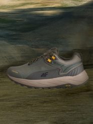 4F Niskie buty trailowe z membraną męskie - czarne 41. Czarne buty trekkingowe męskie 4f, bez wzorów, bez zapięcia. Za 399.99 zł.