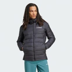 Kurtka z kapturem Terrex Multi Light Down CLIMAWARM. Czarne kurtki męskie ADIDAS, xl, bez wzorów, z puchu, sportowe, bez ramiączek, z kapturem. Za 649.00 zł.