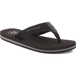Japonki MARC O'POLO - 803 23691003 602 Black 990. Czarne klapki i japonki męskie Marc O'Polo, z materiału. W wyprzedaży za 119.00 zł.