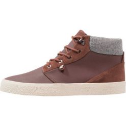 Boxfresh IZTAI Sneakersy wysokie bitter choc. Brązowe buty sportowe na co dzień męskie Boxfresh, z materiału. Za 459.00 zł.