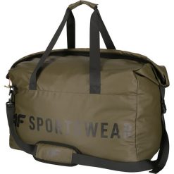 Torba sportowa TPU108 - khaki. Torby sportowe męskie marki 4f. W wyprzedaży za 79.99 zł.