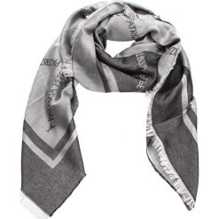 Szal PATRIZIA PEPE - 2V8420/A1TH-I2YM White/Black. Szaliki męskie marki Giacomo Conti. W wyprzedaży za 409.00 zł.