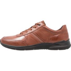 Ecco IRVING Sneakersy niskie mahogany. Buty sportowe na co dzień męskie ecco. Za 399.00 zł.