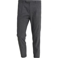 Strellson BRIDGED Spodnie garniturowe black. Spodnie na co dzień męskie Strellson. Za 599.00 zł.